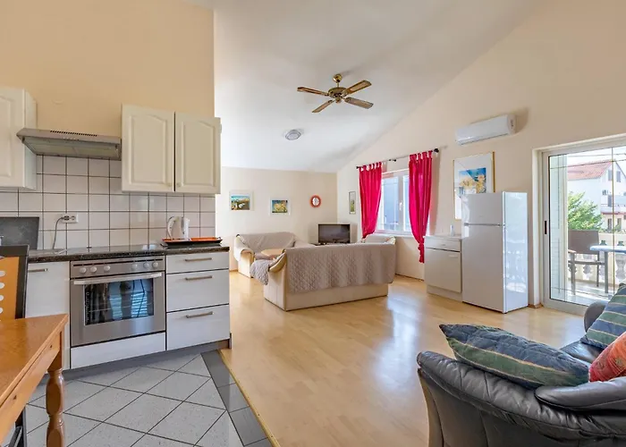 Pero Apartman Murter