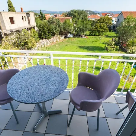 アパート Pero ムルテル